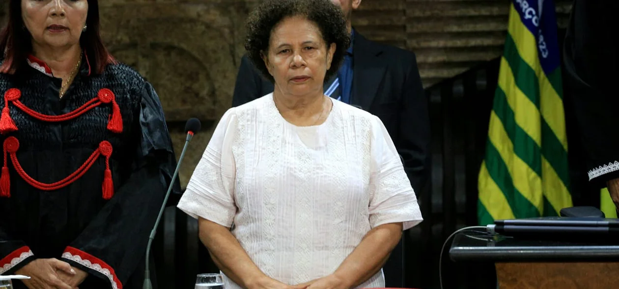 Regina Sousa em solenidade no TJ