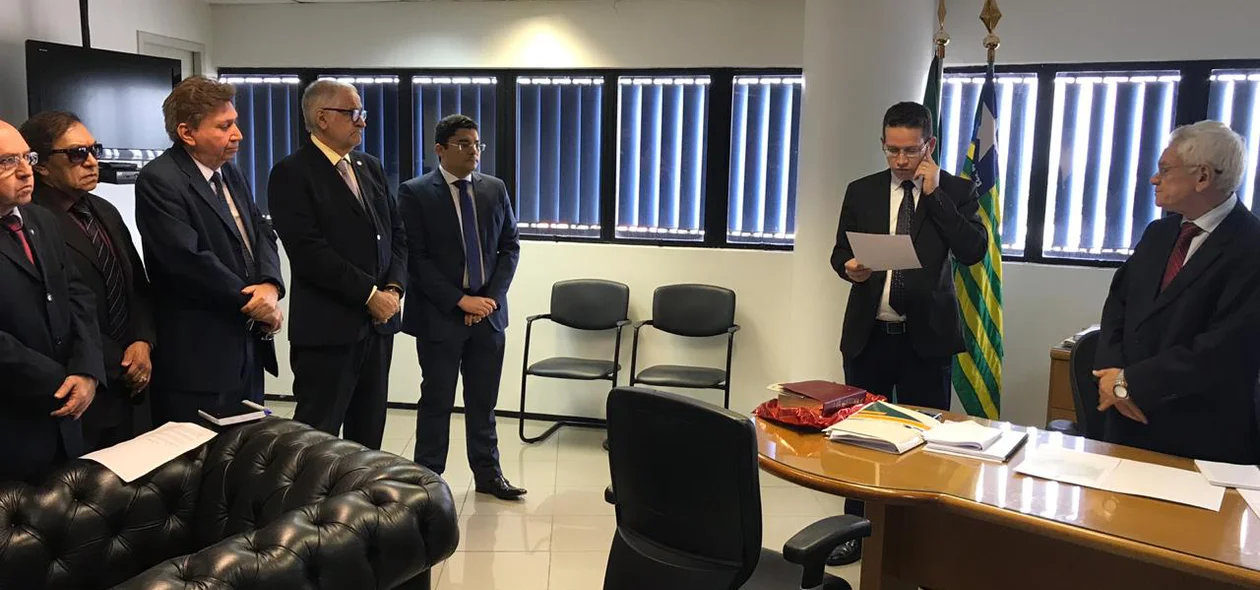 Autoridades presentes na posse 