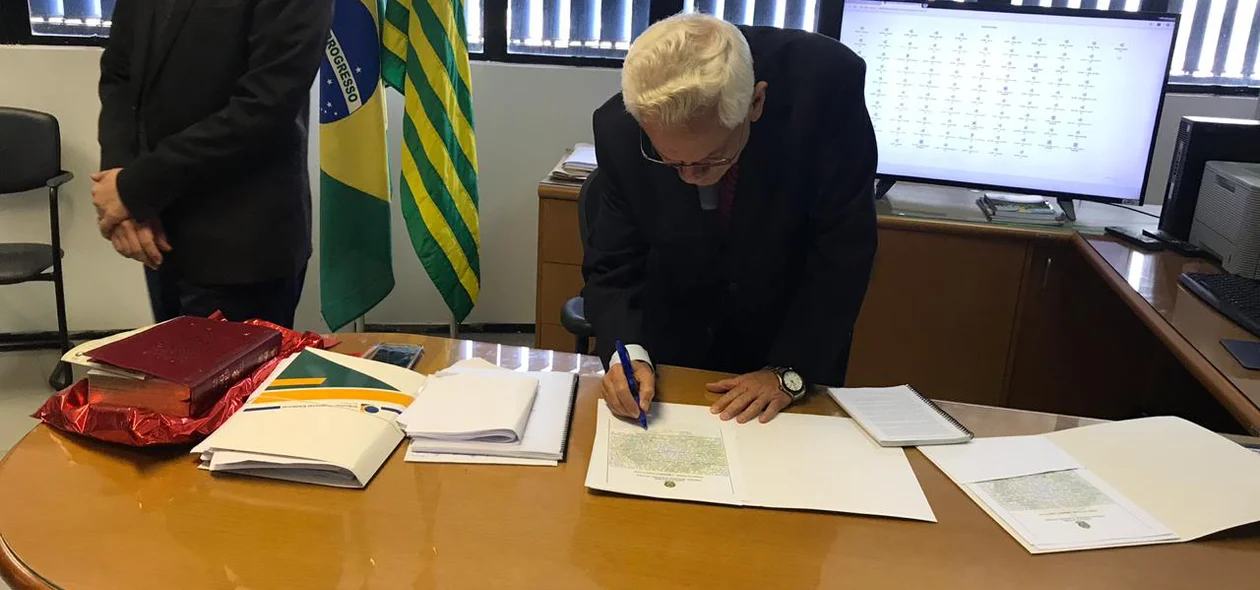 Desembargador  Paes Landim 