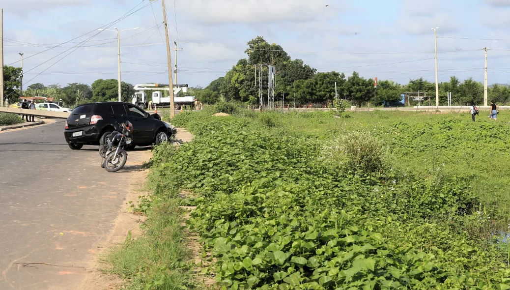 Acidente na Avenida Josué de Moura Santos na zona norte de Teresina