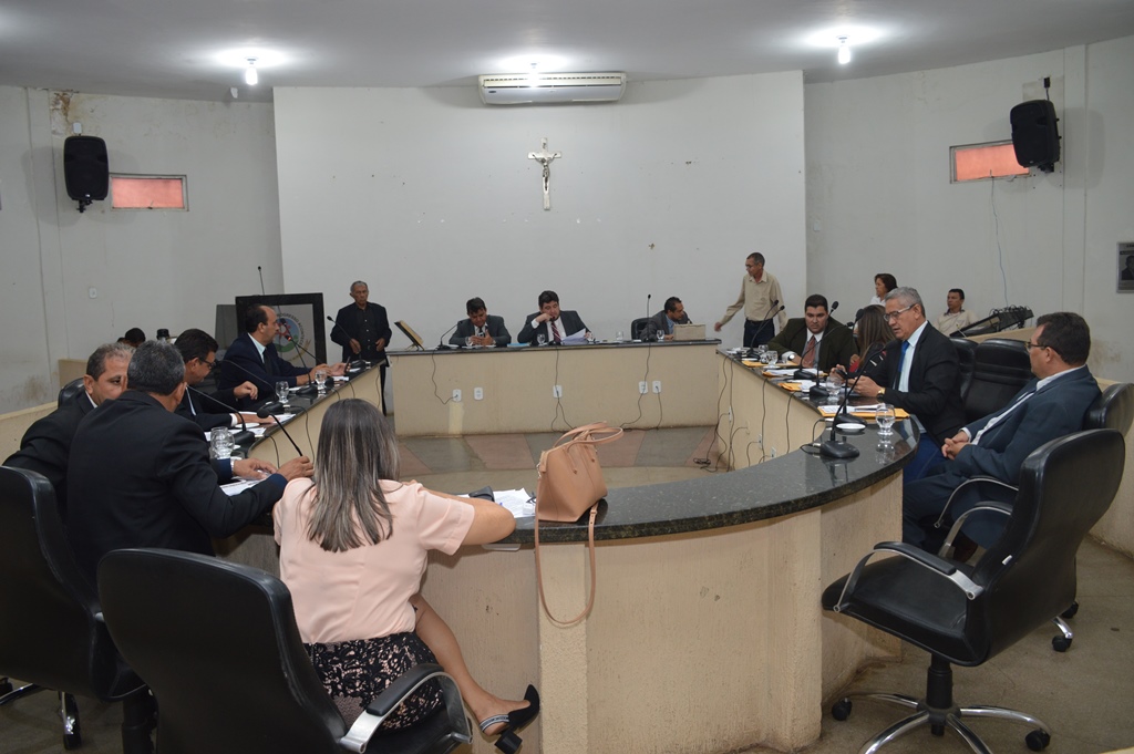 Câmara de Picos realiza sessões extraordinárias