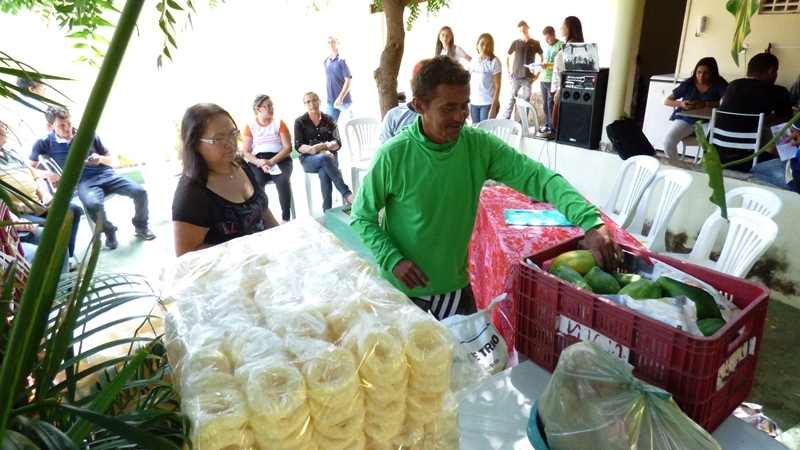 Entrega de alimentos em Cocal