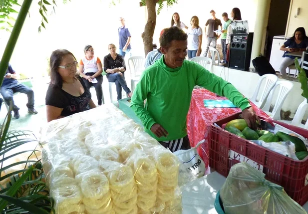 Entrega de alimentos em Cocal