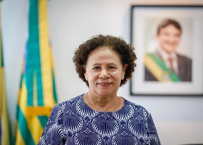 Vice-governadora Regina Sousa