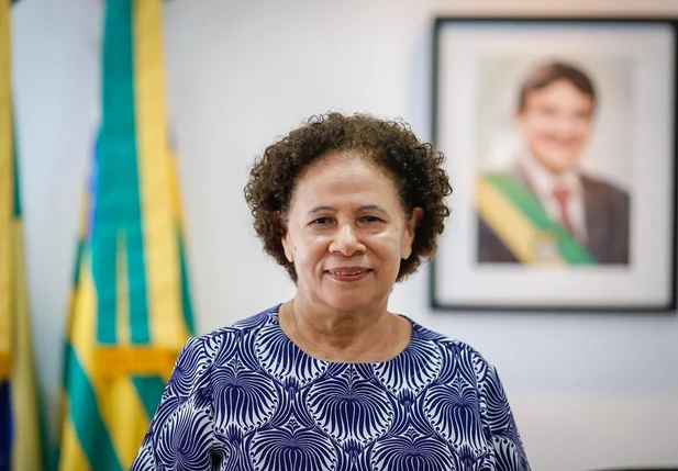 Vice-governadora Regina Sousa