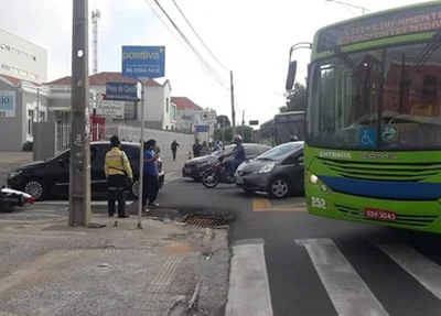 O acidente ocorreu no cruzamento da Avenida Frei Serafim com a Rua Pires de Castro