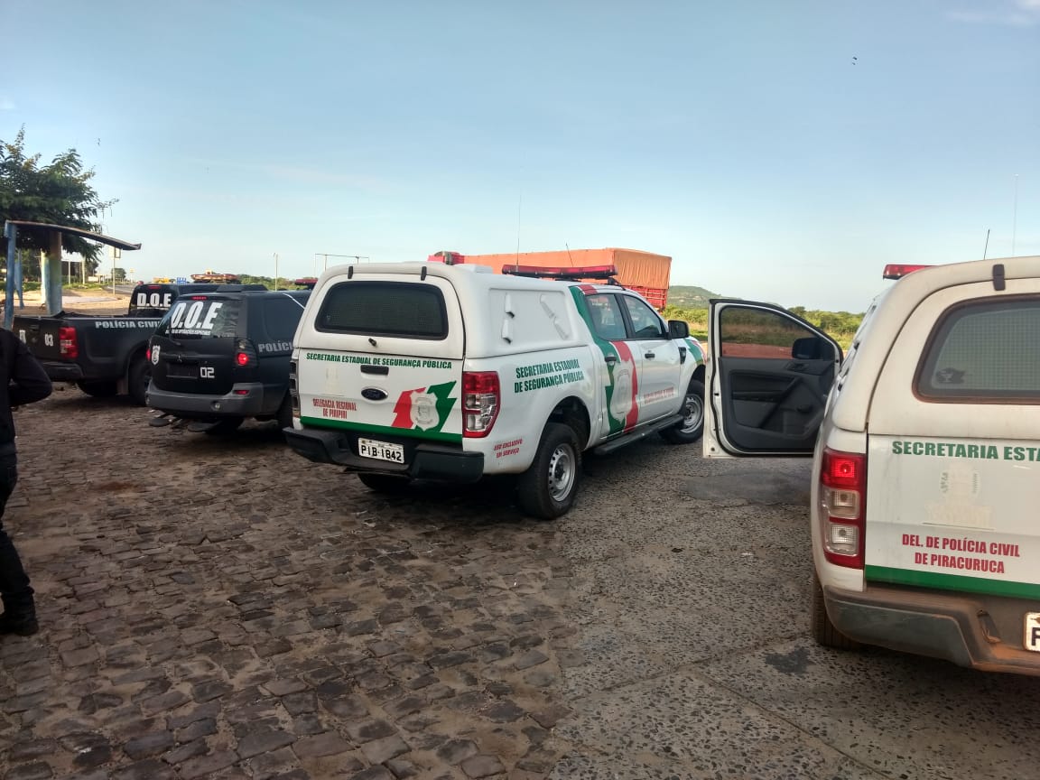 Participaram da operação da Polícia Civil de Piripiri, Piracuruca e a D.O.E.