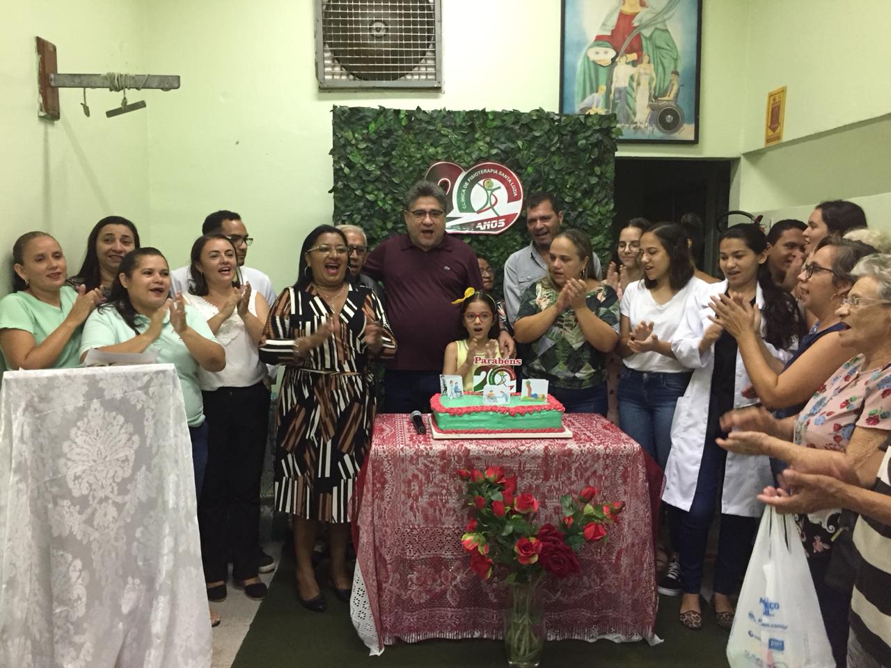 João Mádison participa de aniversário de clínica na zona sul