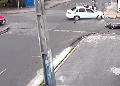 Trio sequestra motorista da Uber e causa acidente no Marquês