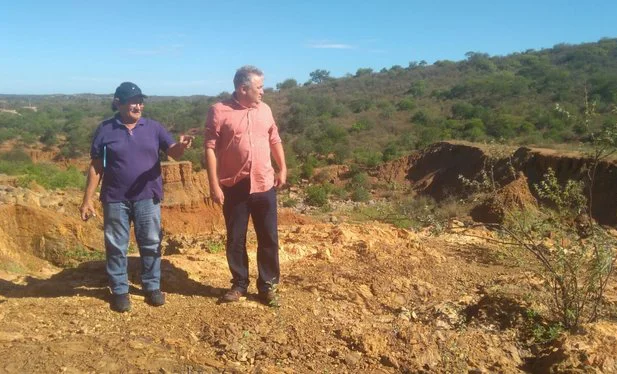 Geraldo Magela vistoria Barragem de Pedra Redonda