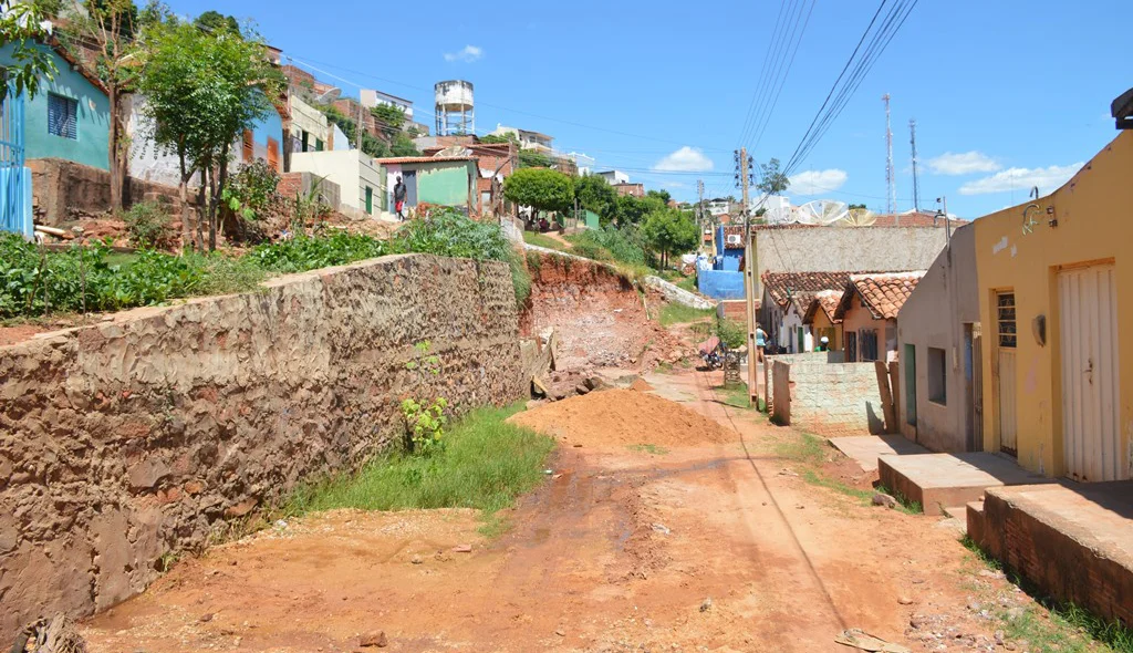 Obra beneficiará várias famílias