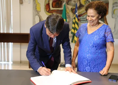 Wellington Dias reassume o cargo