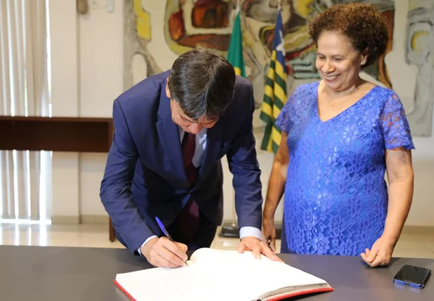 Wellington Dias reassume o cargo