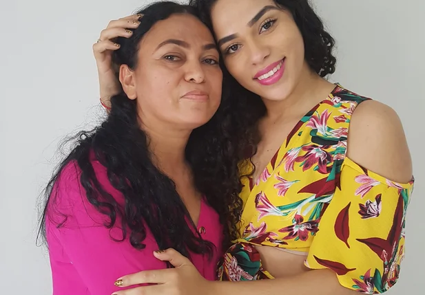 Dona Lindomar e Elana