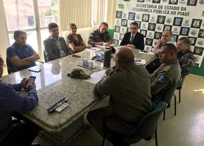 Reunião na Secretaria de Segurança