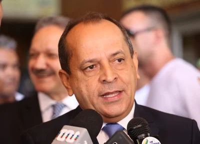 Deputado estadual Hélio Isaías