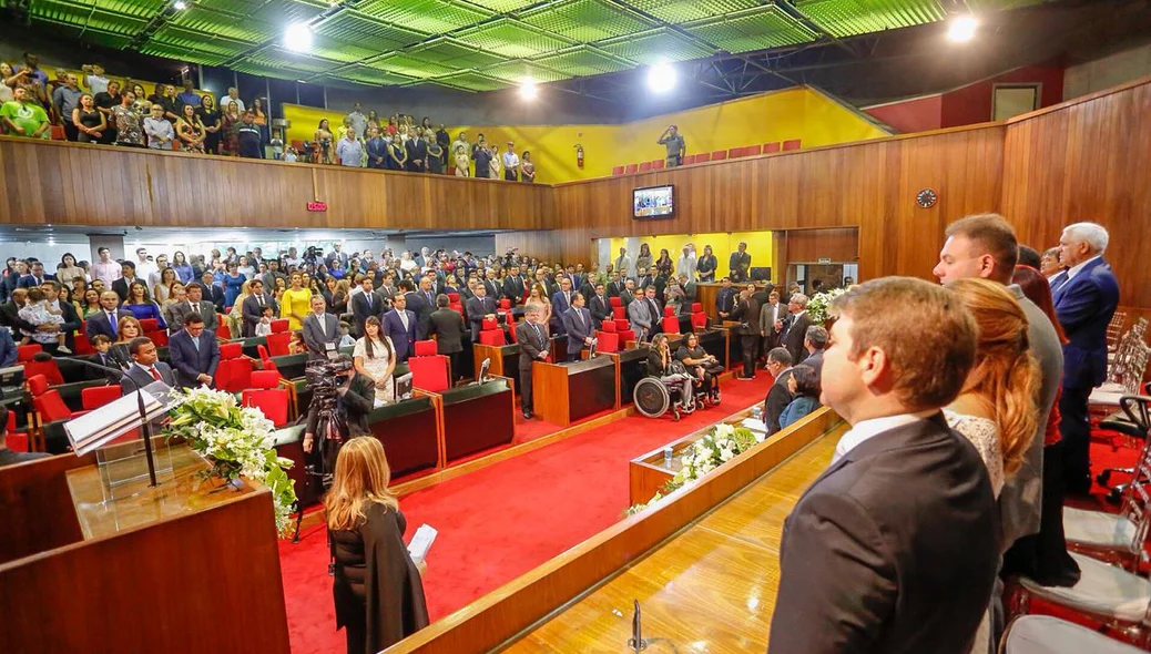 Deputados estaduais são empossados para novo mandato na Alepi