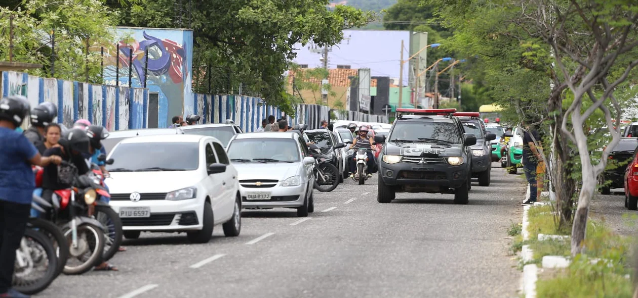 Cortejo seguiu pelas ruas de Teresina