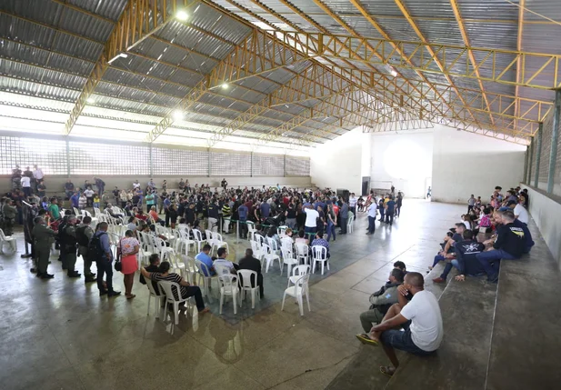 Muita tristeza no velório do cabo Samuel Borges