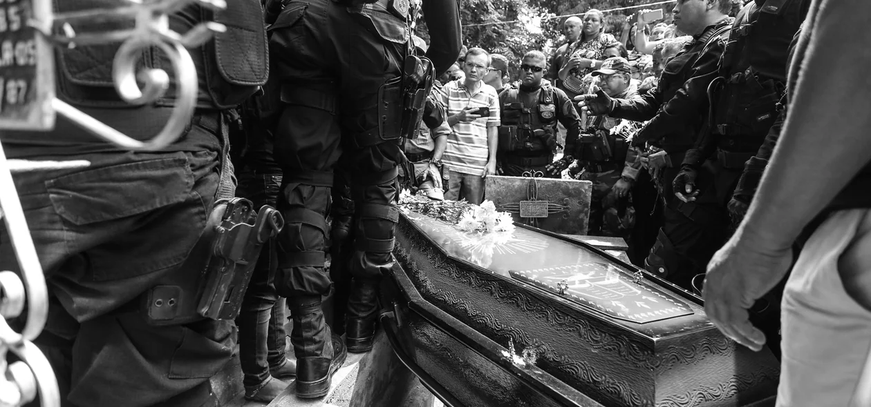 Sepultamento do cabo da Polícia Militar 