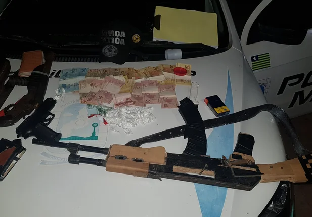 Objetos apreendidos pela Polícia Militar 