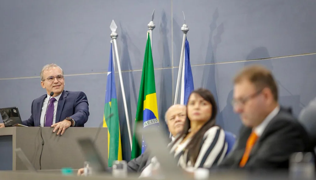 Firmino Filho na abertura do Ano Legislativo na Câmara Municipal de Teresina
