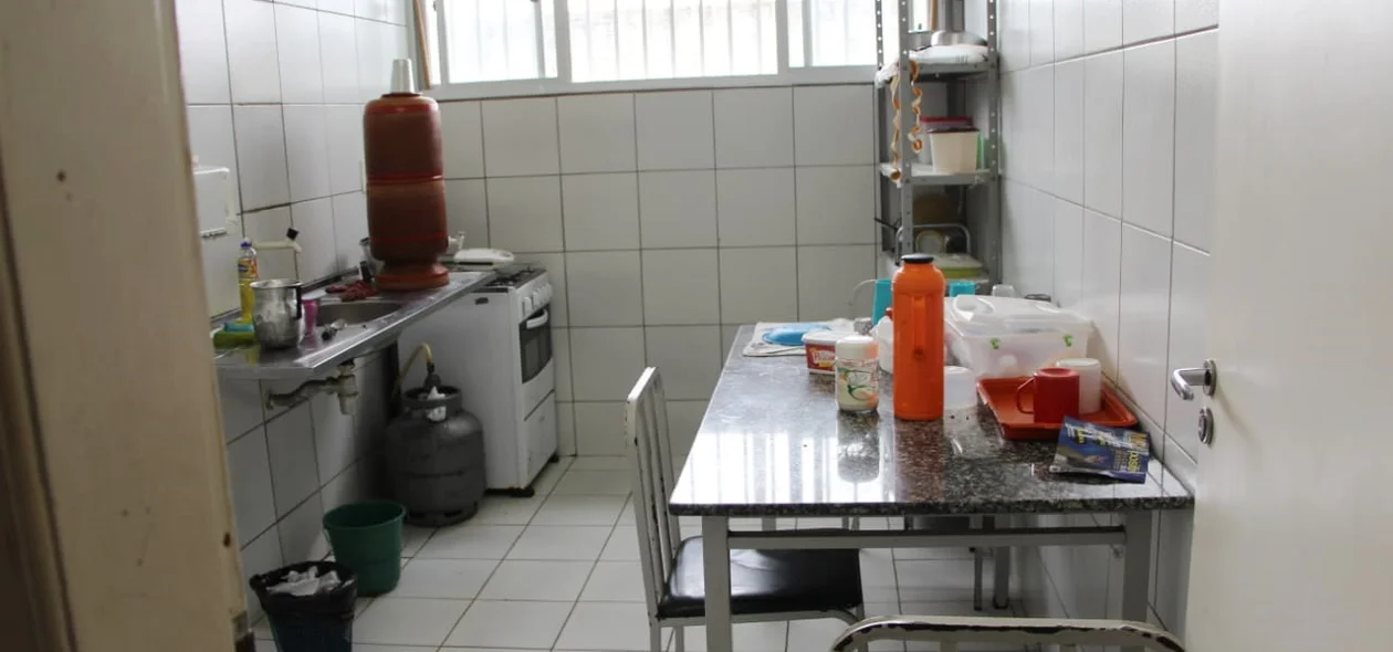 Profissionais deixam de frequentar espaços por conta do cheiro desagradável
