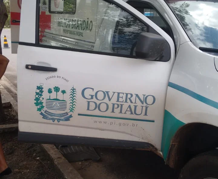 Ambulância cedida pelo Governo do Estado do Piauí