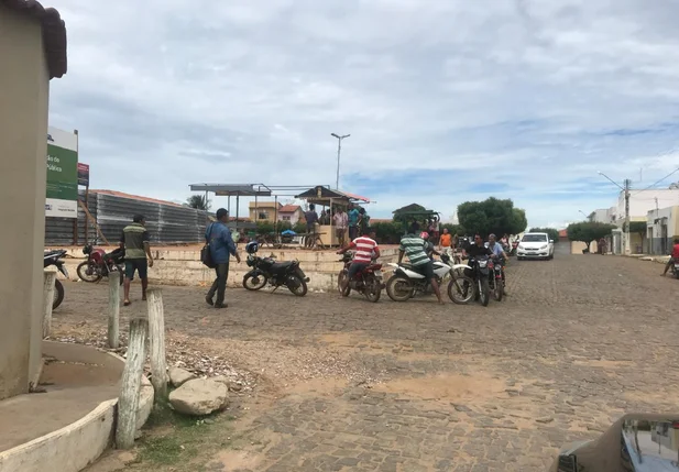 Homicídio ocorreu em frente ao mercado público municipal