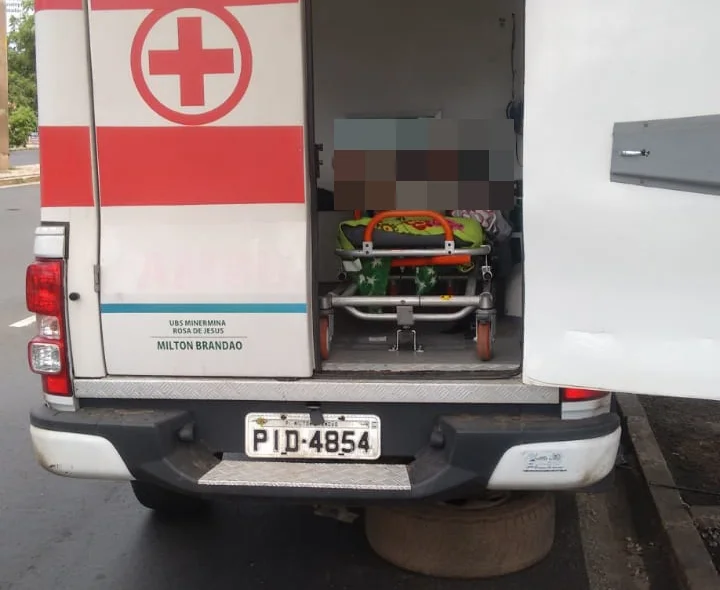 Paciente ficou aguardando o motorista retornar para seguir viagem