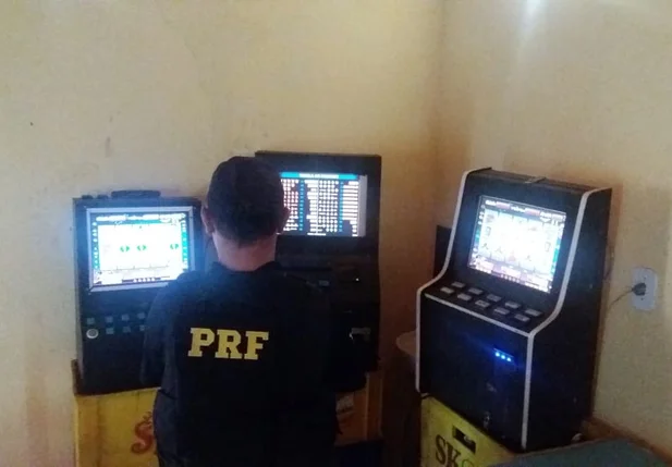 Máquinas apreendidas