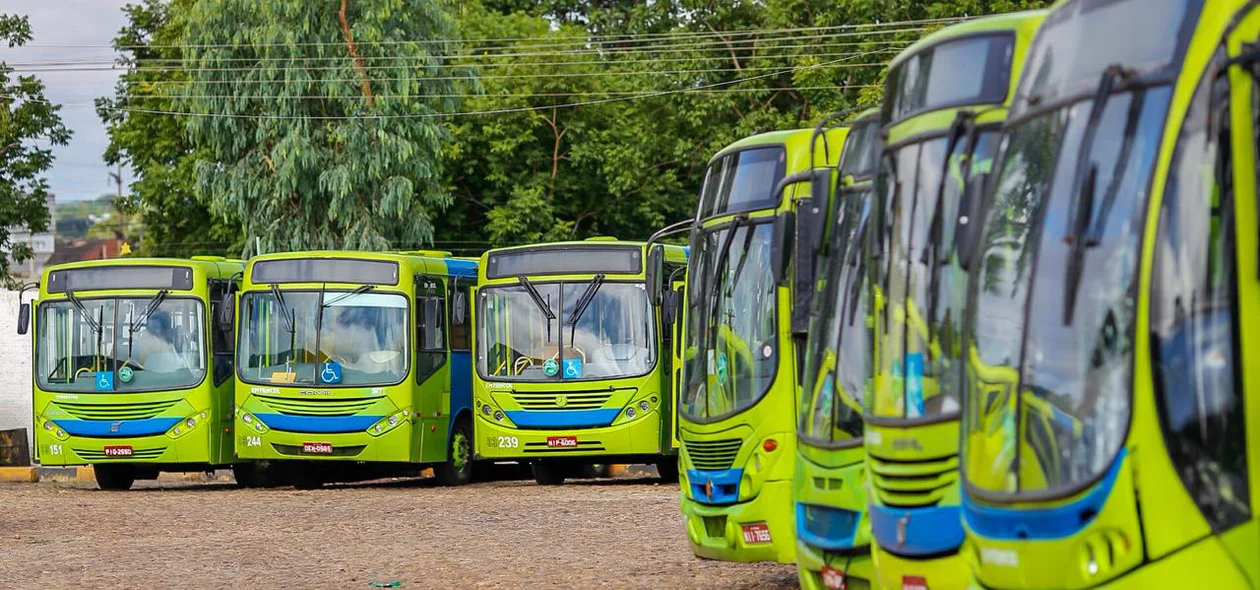 Ônibus da Emtracol