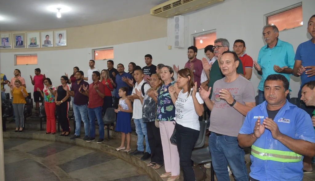 Populares rezam Pai Nosso