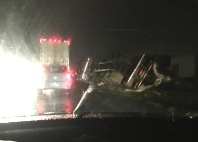 Veículo tombou na BR 316 em Teresina