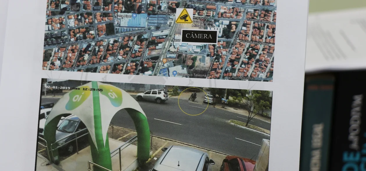 Câmera de segurança flagra acusado de crime e logo depois a vítima surge na imagem