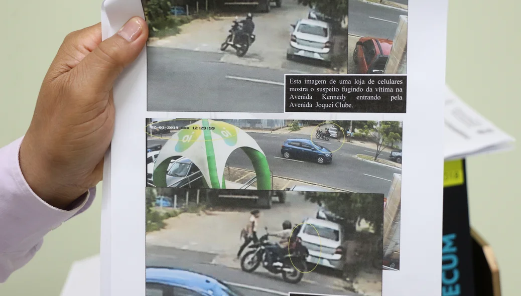 Câmera flagra momento em que a vítima segue o acusado