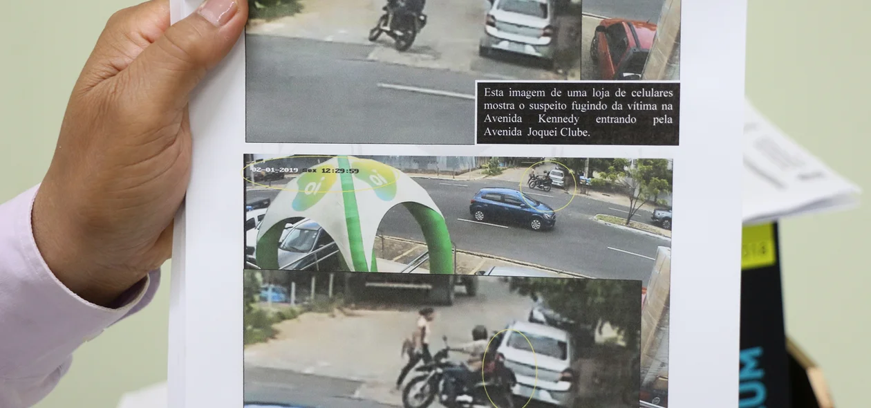 Câmera flagra momento em que a vítima segue o acusado