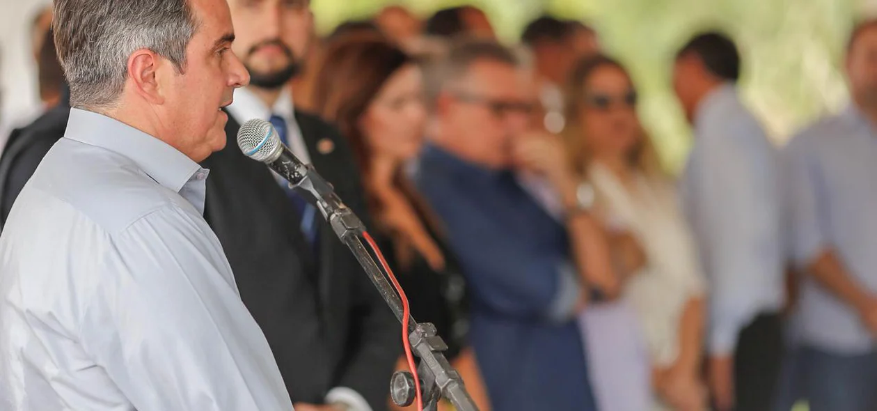 Ciro Nogueira em solenidade