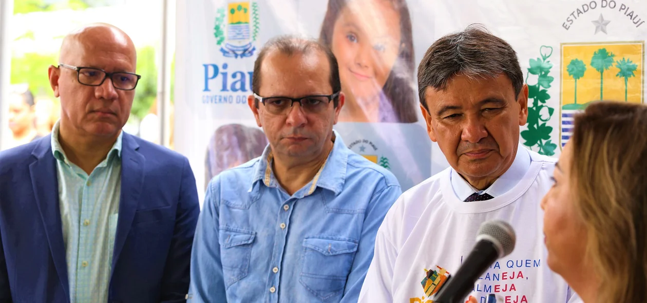 Deputado Estadual Franzé Silva e Governador W. Dias estiveram presente no Dia D das matrículas da EJA