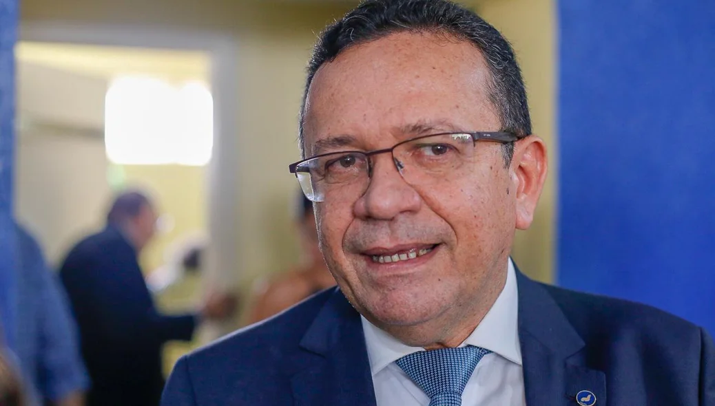 Desembargador Sebastião Martins, presidente do TRE