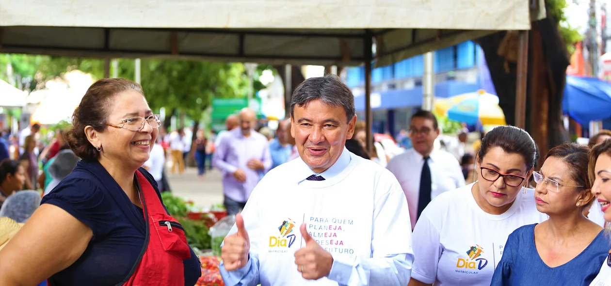 Dia D de matrículas da EJA contou com a presença do Governador W. Dias