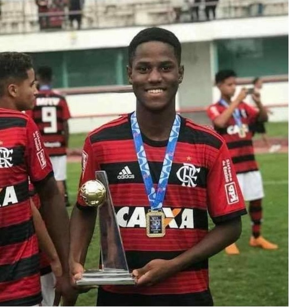 Samuel é um dos mortos no incêndio  