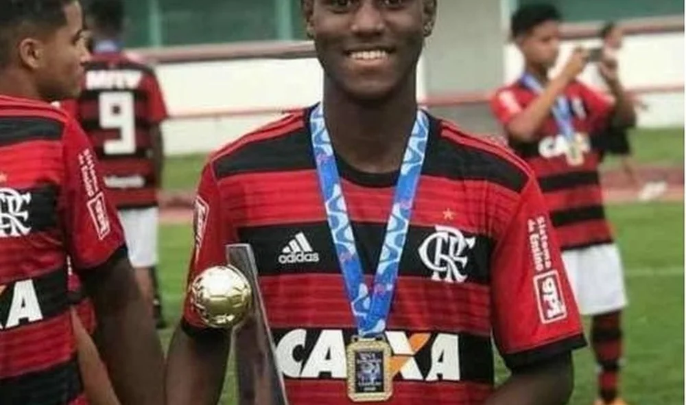 Samuel é um dos mortos no incêndio  