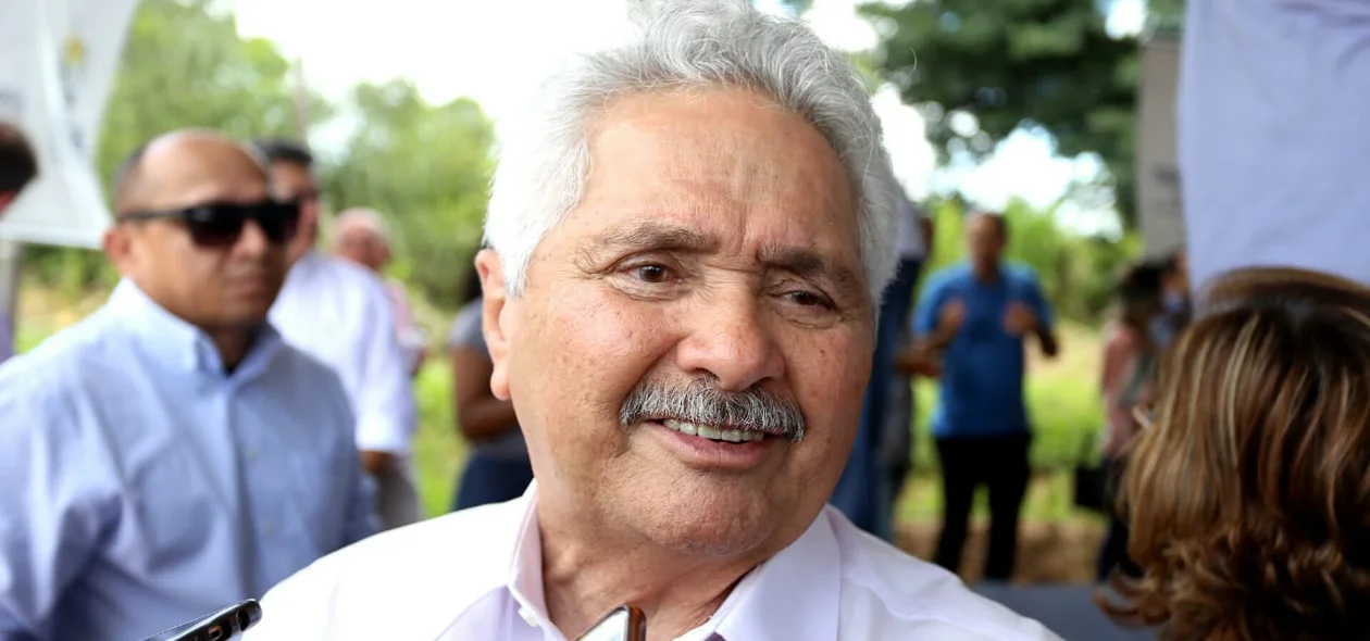 Senador Elmano Férrer