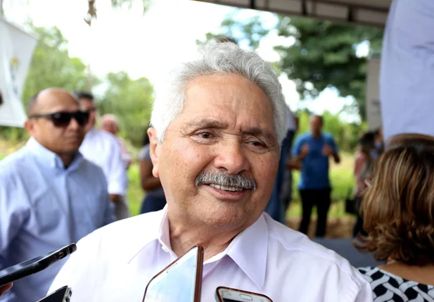 Senador Elmano Férrer