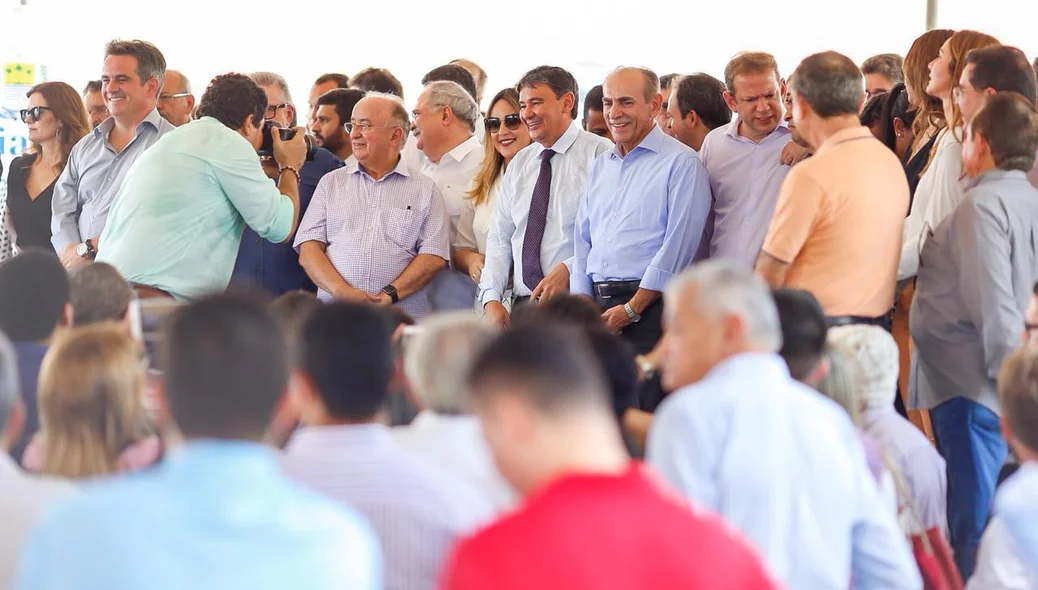 Várias autoridades políticas participaram da solenidade