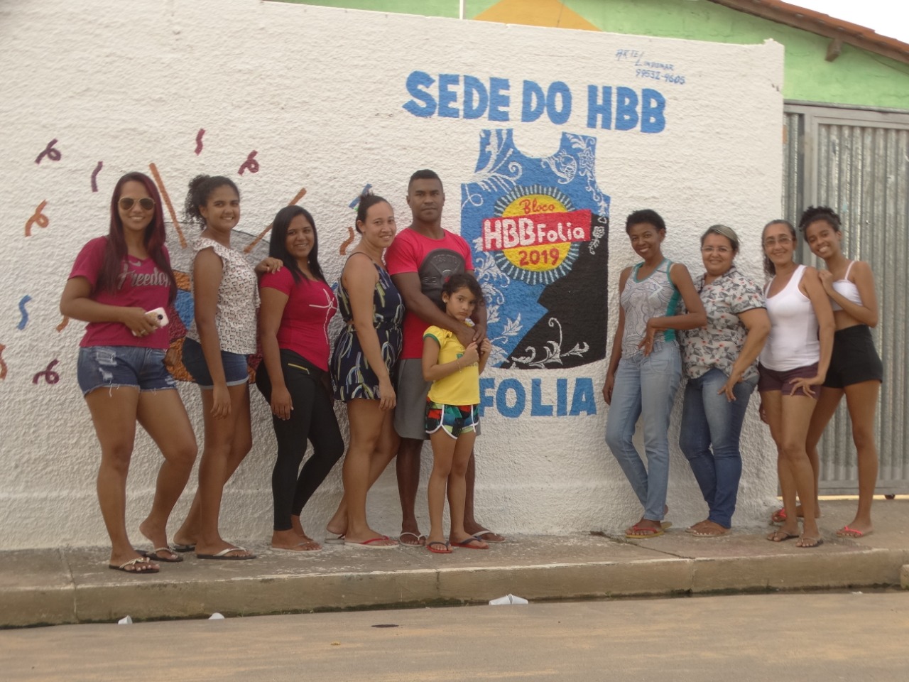 Foliões na sede do HBB