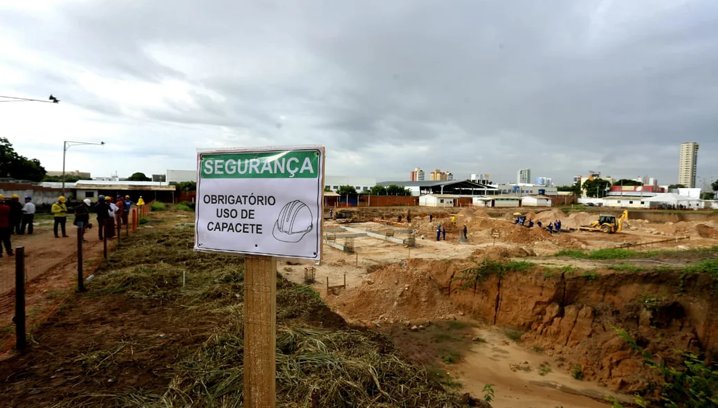 Obras da nova maternidade de Teresina