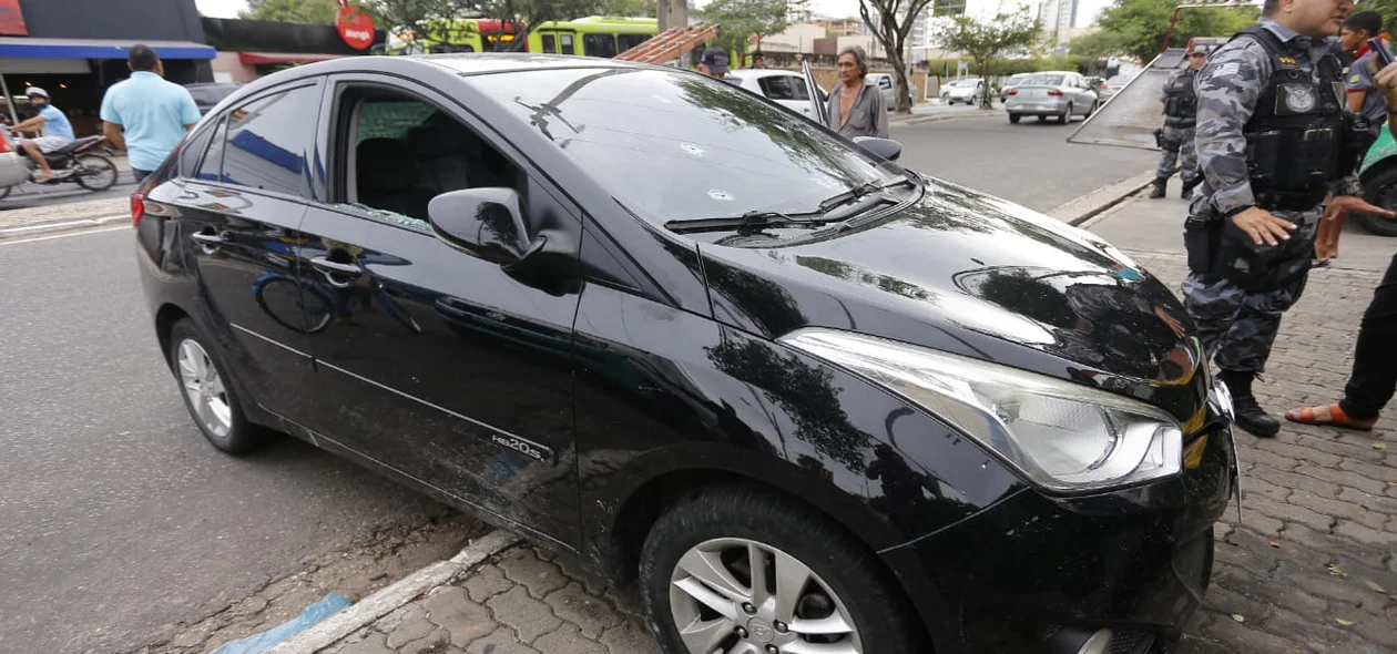 Veículo utilizado pelos criminosos tem a placa clonada