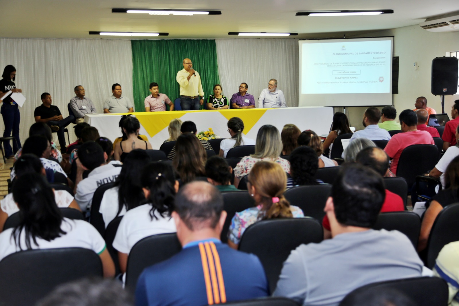 Discussão sobre implantação do Plano de Saneamento Básico em Altos